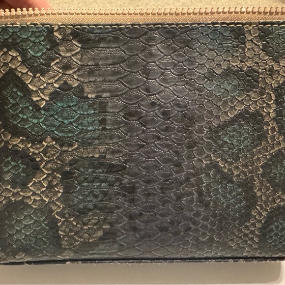 Consuela Midtown Crossbody- Rattler - Picture 4 of 10